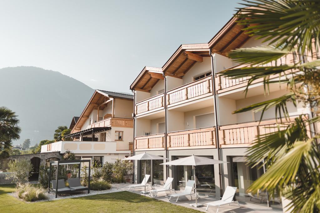 Hotel Tiefenbrunn Gardensuites & Breakfast Lana Exterior photo