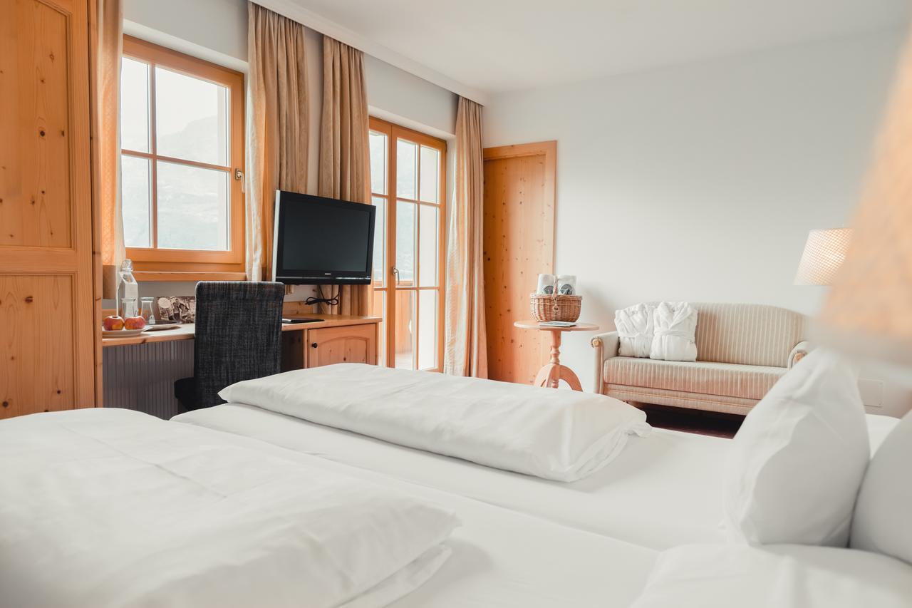 Hotel Tiefenbrunn Gardensuites & Breakfast Lana Exterior photo